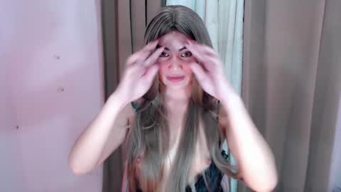 lustyseraphina online show from February 25, 7:24 am