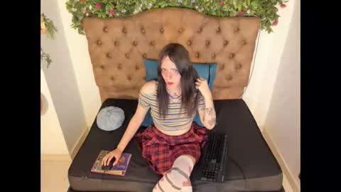 lux_royse online show from March 27, 8:10 pm