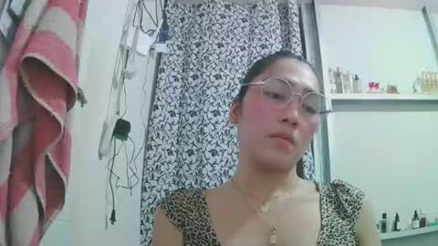 Snapshot of luxy27 chatting on October 4, 7:09 am nikke online show from October 4, 7:09 am