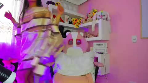 Snapshot of luz_celeste_ chatting on February 3, 10:43 pm Luz online show from February 3, 10:43 pm