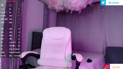 Littl online show from December 1, 2:47 am