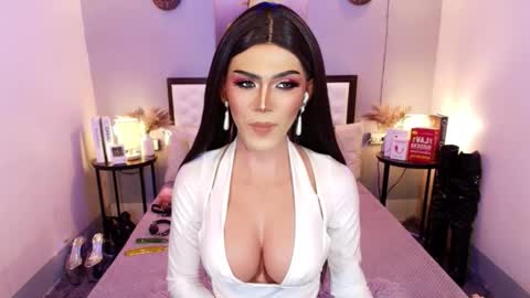 M A D D Y online show from September 18, 5:07 pm