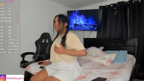 Snapshot of madisonbrunette_lxs chatting on October 20, 8:12 pm madison online show from October 20, 8:12 pm