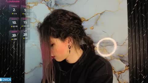 maevekuro online show from November 4, 3:39 am