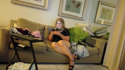 majicjohn89 online show from September 21, 1:00 am