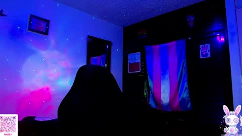   online show from April 5, 5:05 am