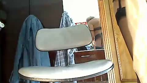 Snapshot of maschpro chatting on February 16, 11:27 am maschpro online show from February 16, 11:27 am