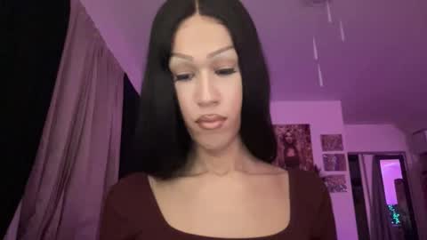 MOLLY MILLS online show from November 14, 12:40 am