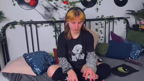 mattmarnee online show from November 8, 12:38 pm