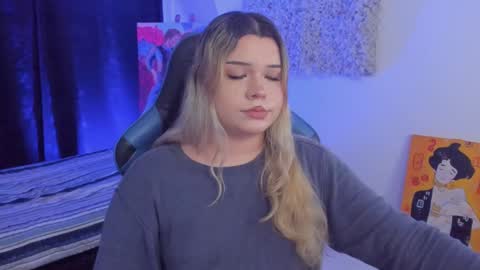 Maxine Minx online show from December 7, 4:04 am