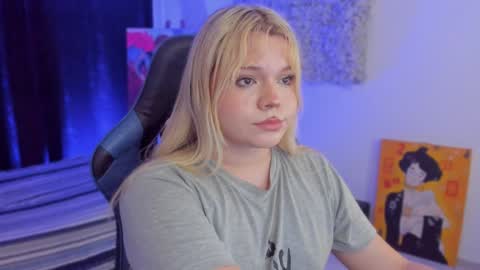 Maxine Minx online show from December 31, 5:44 am