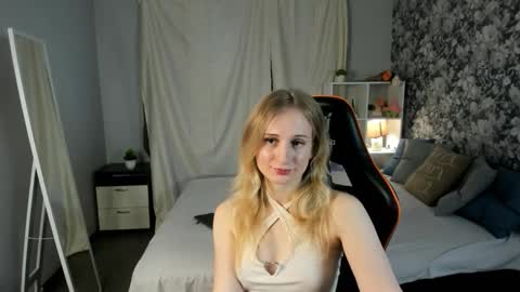 Leila online show from December 23, 10:52 am