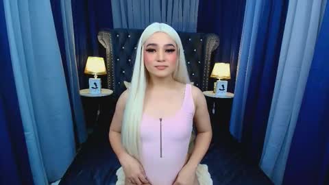 meggan  . maria shantal online show from March 4, 4:08 am