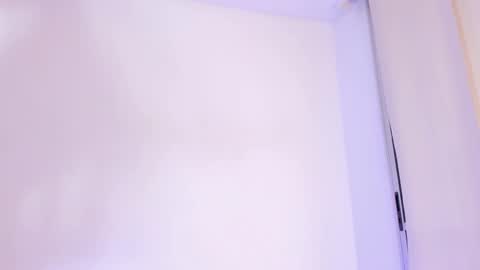 meghanallen_ online show from March 9, 9:40 pm