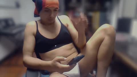 Juliana Kross online show from February 17, 6:20 am