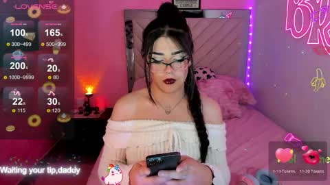   online show from April 24, 3:09 am