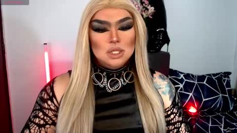 Michelle online show from November 12, 5:01 pm