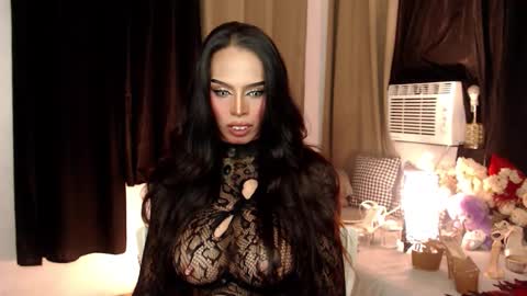 Snapshot of mikeyalawi03 chatting on October 23, 12:42 pm Mistress MikeyAlawi online show from October 23, 12:42 pm