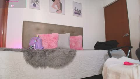 Miley online show from April 10, 6:24 pm