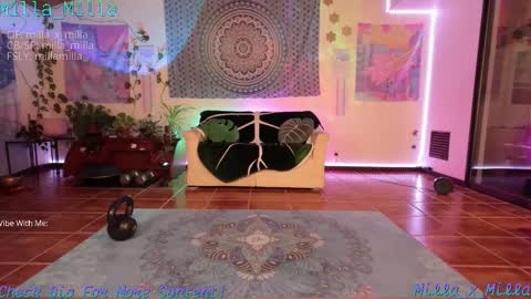 milla_milla online show from February 1, 7:18 am