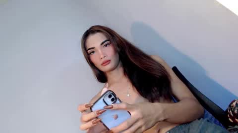 Zoey online show from February 17, 2:59 pm