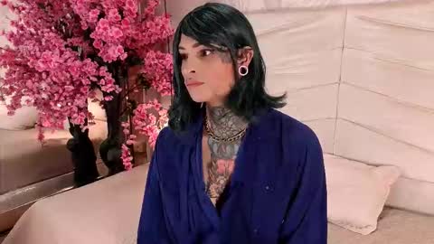     online show from February 15, 1:43 pm