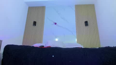 Dulce online show from October 20, 3:43 am