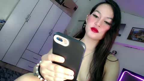 twinny pie online show from January 13, 8:44 am