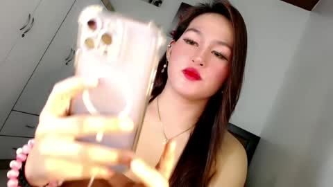 twinny pie online show from July 13, 9:12 am