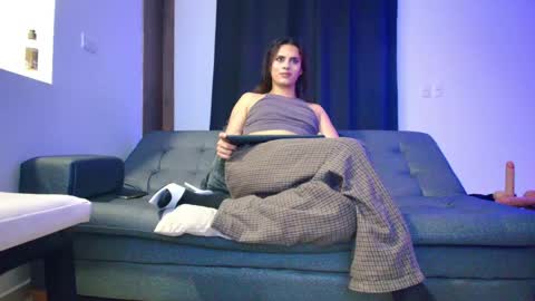 Miss Prestige online show from May 16, 4:32 am