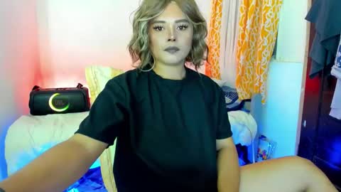 miss_sabrinaxx online show from March 25, 2:33 pm