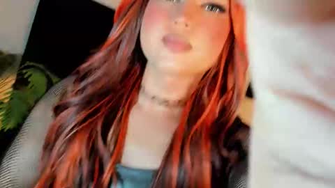 miss_zz online show from February 21, 9:18 pm