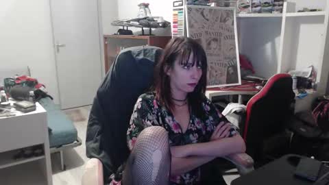 missthon online show from February 2, 3:22 pm