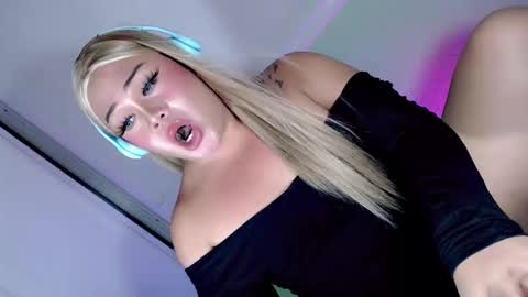 mistress_marta69 online show from November 19, 9:37 pm