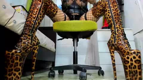 Tiffany online show from January 10, 6:47 pm