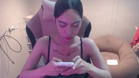 ELYSE A SIMPLE GIRL online show from January 23, 10:22 am