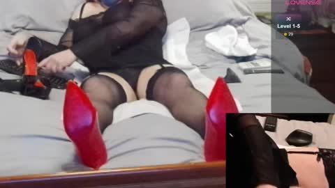 Jennifer online show from April 13, 10:47 pm