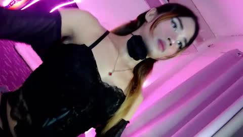 mscherry_ online show from February 1, 4:49 pm