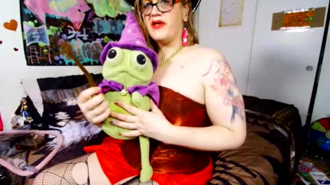 Cunty Luxxe online show from March 10, 7:56 am