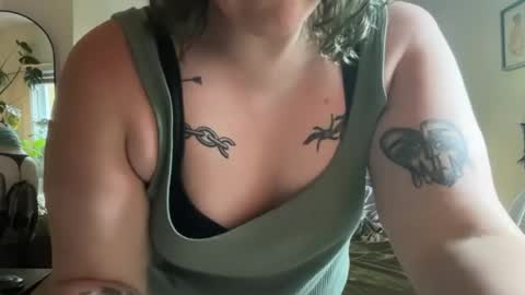 mx_piggy online show from June 12, 10:42 pm