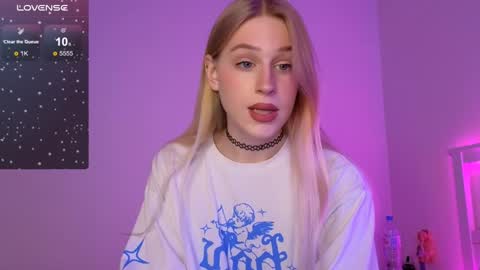 Snapshot of my_tenderness chatting on January 6, 5:27 pm Dana online show from January 6, 5:27 pm