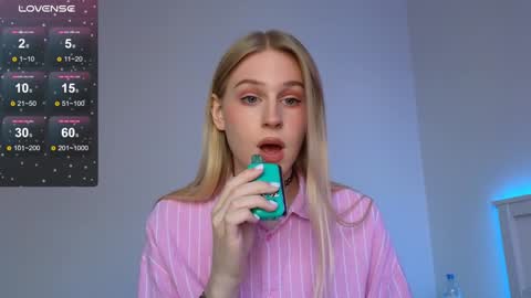 Snapshot of my_tenderness chatting on January 17, 7:08 am Dana online show from January 17, 7:08 am