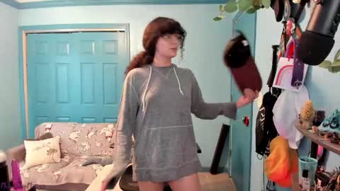 Grace online show from April 15, 7:58 pm