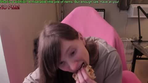 Natalie Marlo online show from April 19, 4:46 am