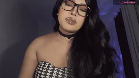 NANCYbinay online show from December 2, 2:14 pm