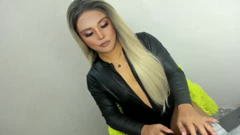 Athena online show from December 4, 6:56 pm