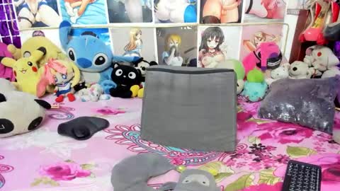 Snapshot of neneriko666 chatting on January 11, 1:48 am Ariana Unicorn   Pics  Videos click Show More  online show from January 11, 1:48 am