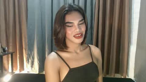 neomi online show from February 9, 9:43 pm