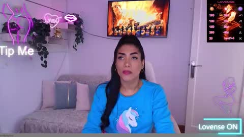 Nicolle Bustamante online show from February 9, 12:34 pm