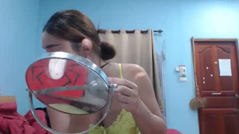 ninew online show from October 4, 8:42 pm